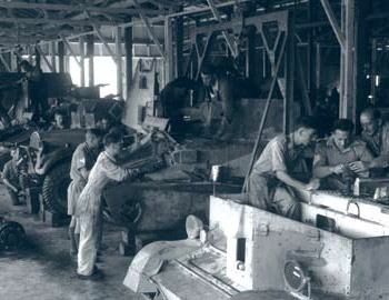עבודה במסגרת המאמץ המלחמתי - בית מלאכה בסרפנד (1941)